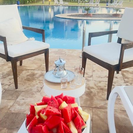 Appartement De Luxe Avec Jardin Vue Sur La Piscine Golf Securise 24H Sur 24 A 5 Minutes De L Aeroport Marraquexe Exterior foto